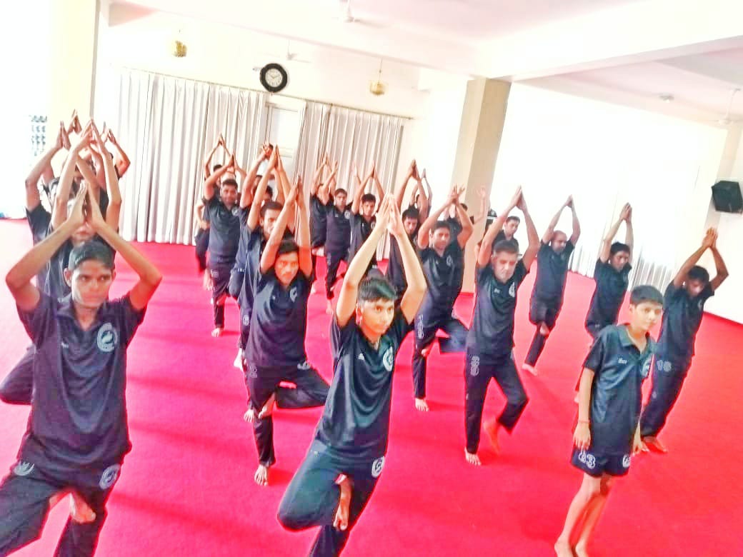 yoga session at naibhor nasha mukti kendra